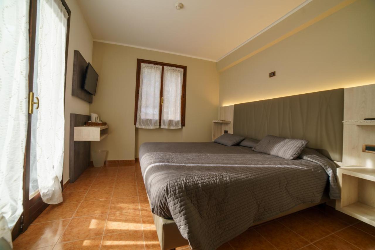 Hotel Bin Rocchetta Nervina