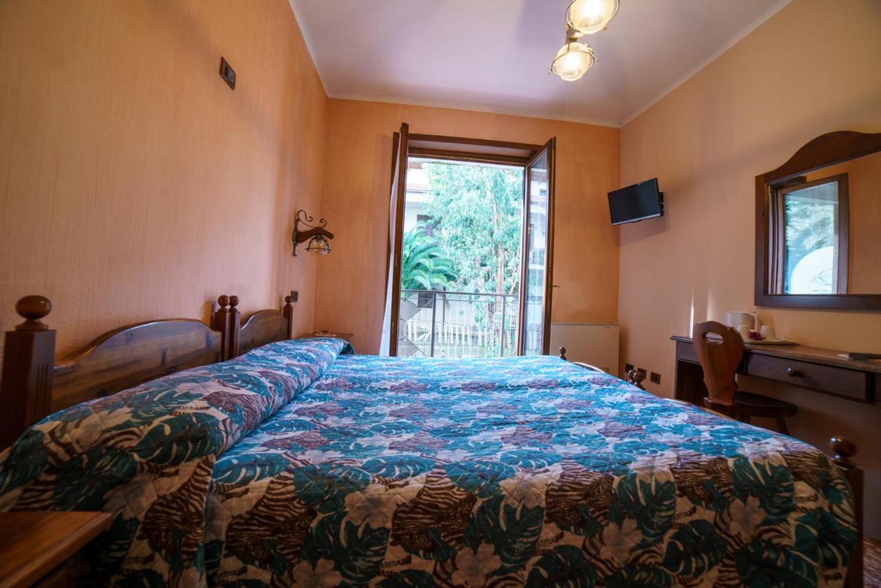 Hotel Bin Rocchetta Nervina